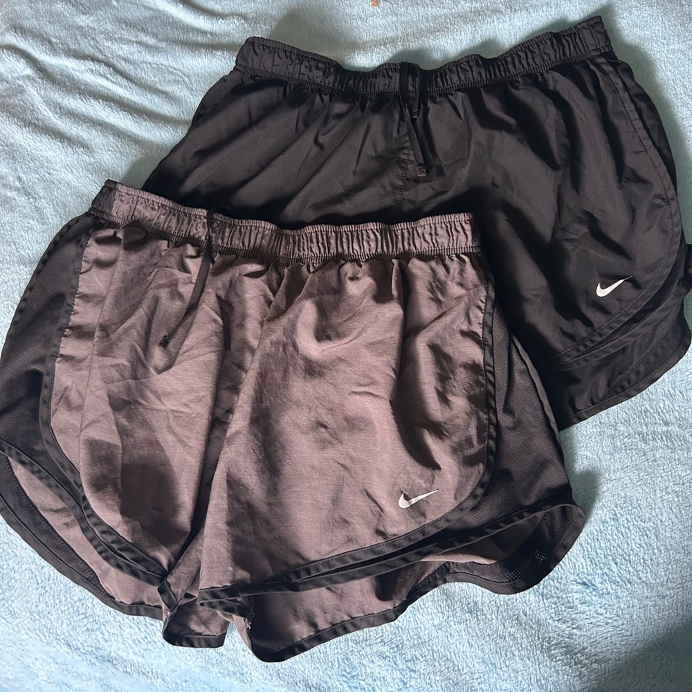 Set of 2 Nike Athletic Shorts